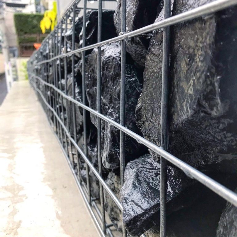 ガビオン 割石 ワイヤーメッシュ 近景 蛇篭 GABION
