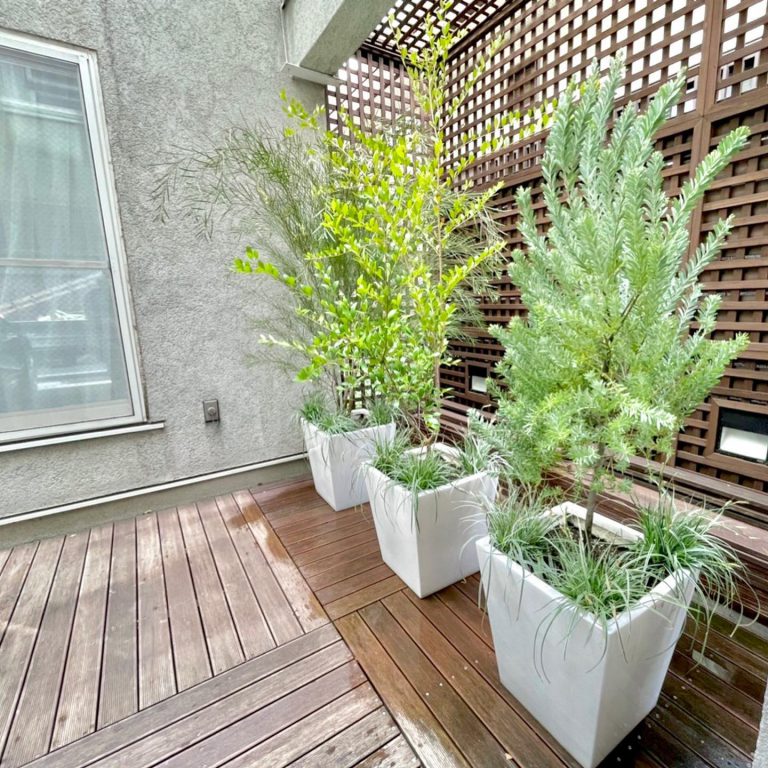 テラス ウッドデッキ プランター 植栽 ラティス