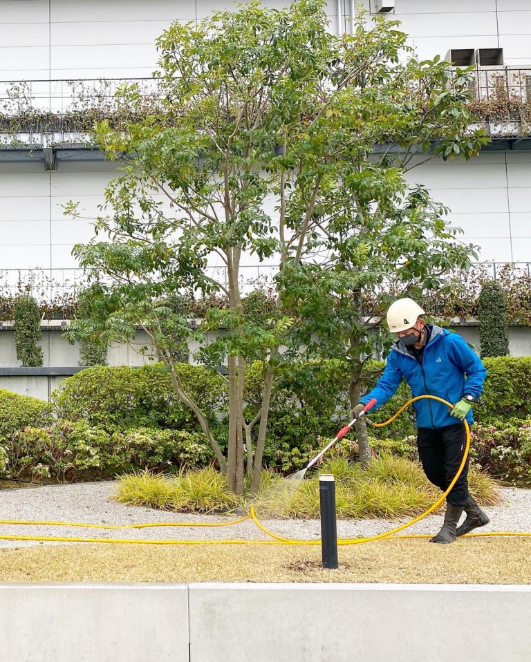 除草剤・発芽抑制剤散布