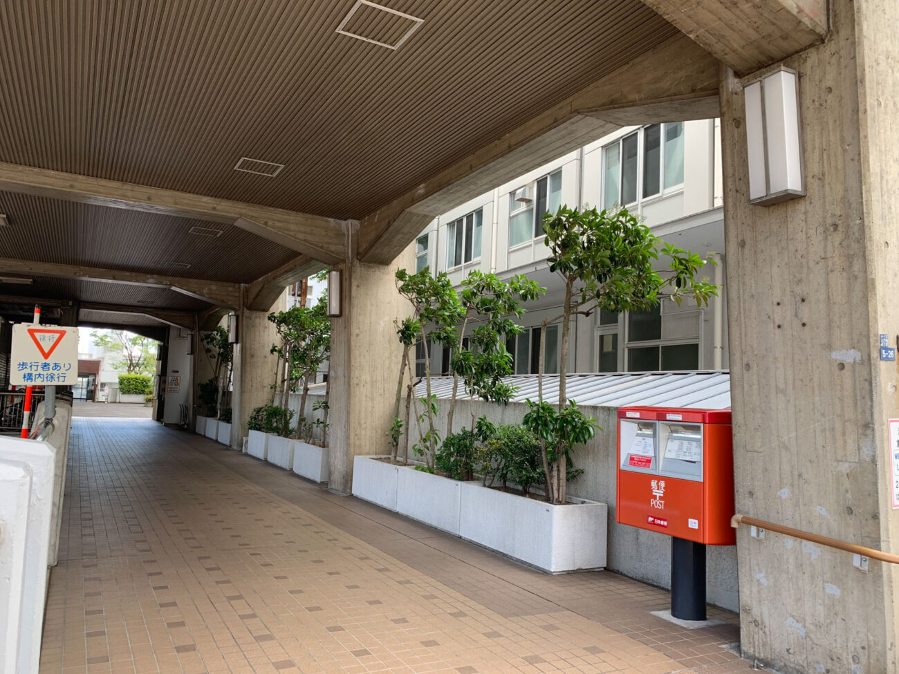 マンション　エントランス
