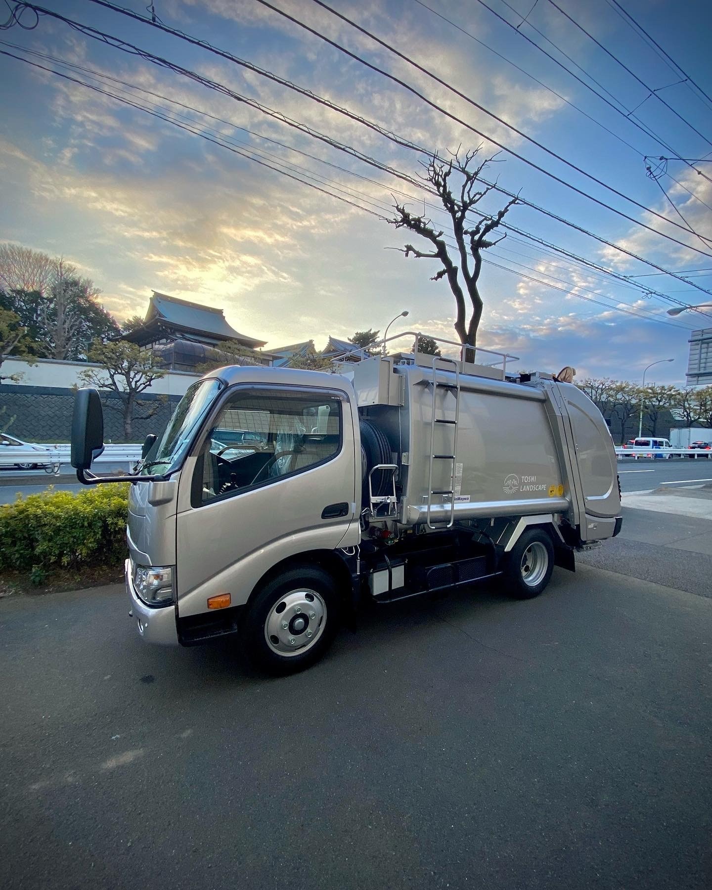 日野 デュトロ 2t パッカー車 シャシ 点検